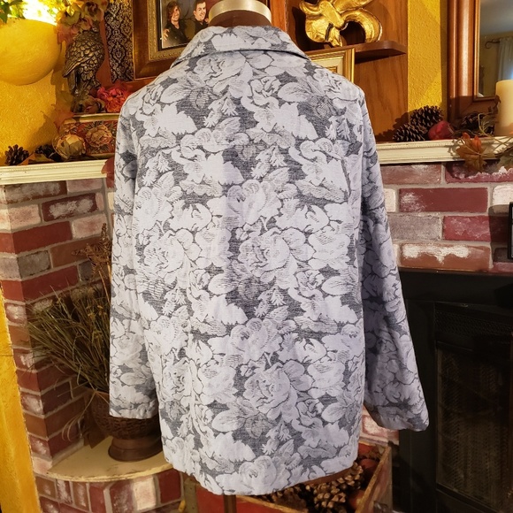 DIALOGUE BLUE FLORAL LINED BLAZER 16 - Picture 4 of 8